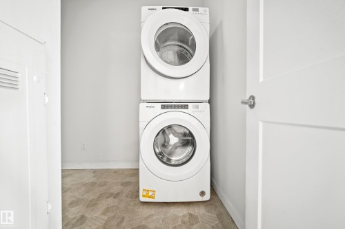 127 812 Welsh Drive, Edmonton, AB - Indoor Photo Showing Laundry Room