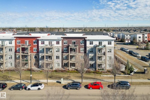 127 812 Welsh Drive, Edmonton, AB - Outdoor