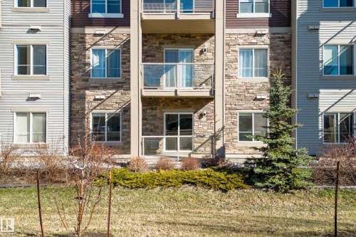 127 812 Welsh Drive, Edmonton, AB - Outdoor