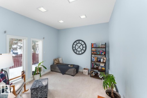 218 Pine Avenue, Cold Lake, AB - Indoor