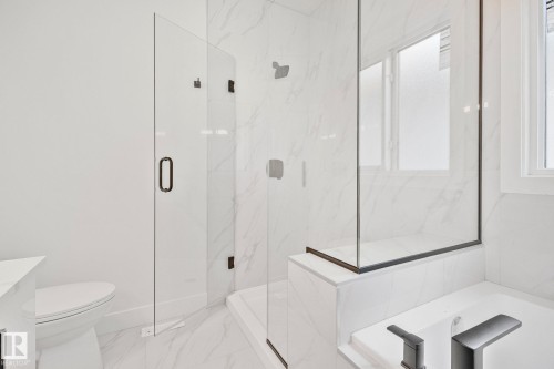 11138 126 Street E, Edmonton, AB - Indoor Photo Showing Bathroom