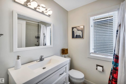 9 Ebony Way, St. Albert, AB - Indoor Photo Showing Bathroom