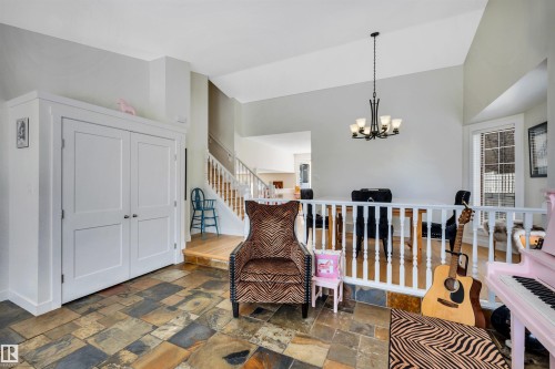 9 Ebony Way, St. Albert, AB - Indoor