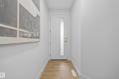 3507 45 Avenue, Beaumont, AB - Indoor Photo Showing Other Room