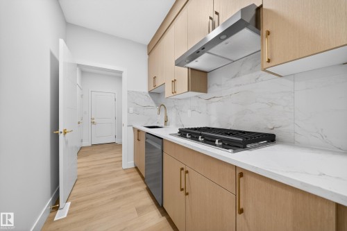 3507 45 Avenue, Beaumont, AB - Indoor Photo Showing Kitchen