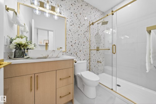 3507 45 Avenue, Beaumont, AB - Indoor Photo Showing Bathroom