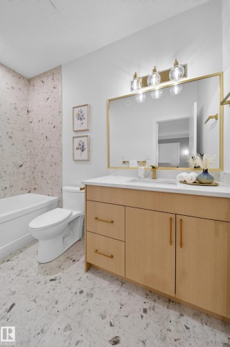 3507 45 Avenue, Beaumont, AB - Indoor Photo Showing Bathroom