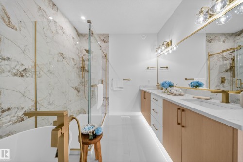 3507 45 Avenue, Beaumont, AB - Indoor Photo Showing Bathroom