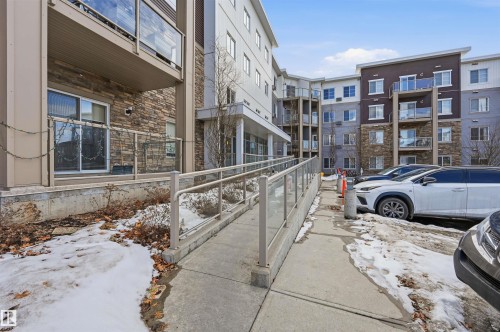 317 812 Welsh Drive, Edmonton, AB - Outdoor