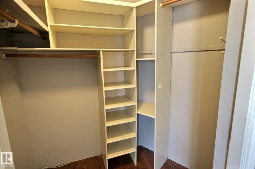 12327 45 Street, Edmonton, AB - Indoor With Storage