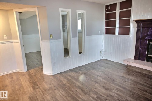 12327 45 Street, Edmonton, AB - Indoor Photo Showing Other Room