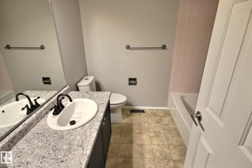 12327 45 Street, Edmonton, AB - Indoor Photo Showing Bathroom