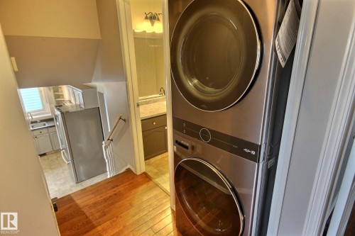 12327 45 Street, Edmonton, AB - Indoor Photo Showing Laundry Room