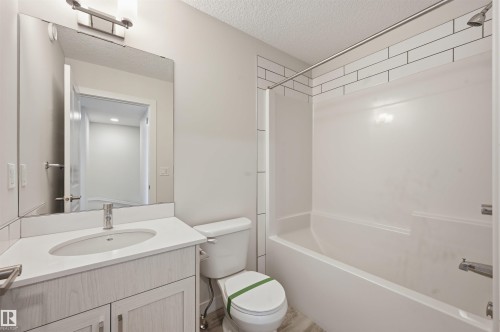 77 1010 Rabbit Hill Road, Edmonton, AB - Indoor Photo Showing Bathroom