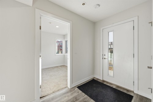77 1010 Rabbit Hill Road, Edmonton, AB - Indoor Photo Showing Other Room