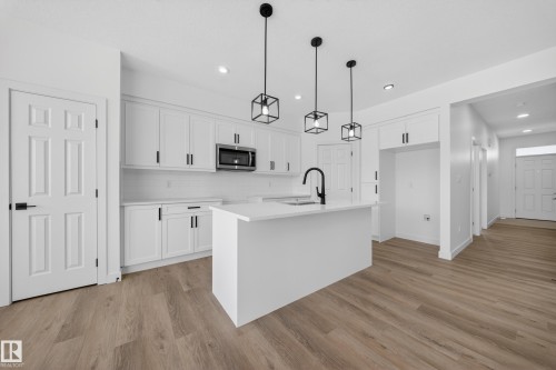 227 Deer Valley Drive, Leduc, AB - Indoor Photo Showing Kitchen With Upgraded Kitchen