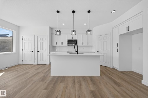 227 Deer Valley Drive, Leduc, AB - Indoor Photo Showing Kitchen