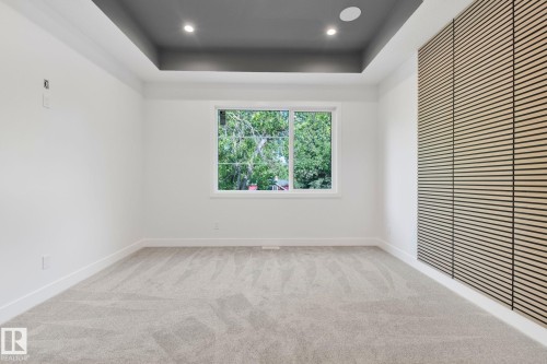 Edmonton, AB - Indoor Photo Showing Other Room