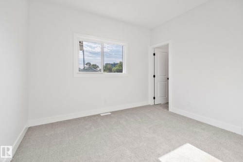 Edmonton, AB - Indoor Photo Showing Other Room