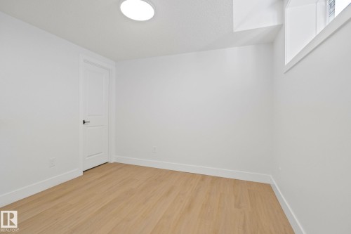 Edmonton, AB - Indoor Photo Showing Other Room