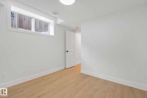 Edmonton, AB - Indoor Photo Showing Other Room