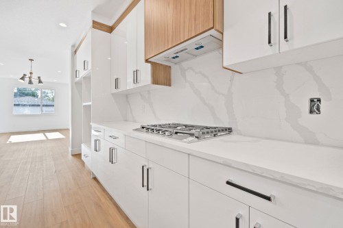 Edmonton, AB - Indoor Photo Showing Kitchen