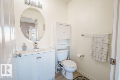 3024 32 Avenue, Edmonton, AB - Indoor Photo Showing Bathroom