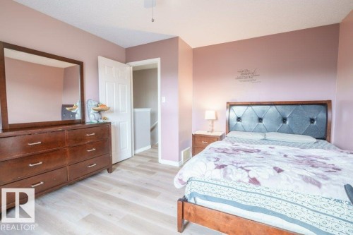 3024 32 Avenue, Edmonton, AB - Indoor Photo Showing Bedroom