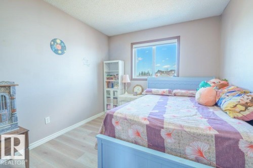 3024 32 Avenue, Edmonton, AB - Indoor Photo Showing Bedroom