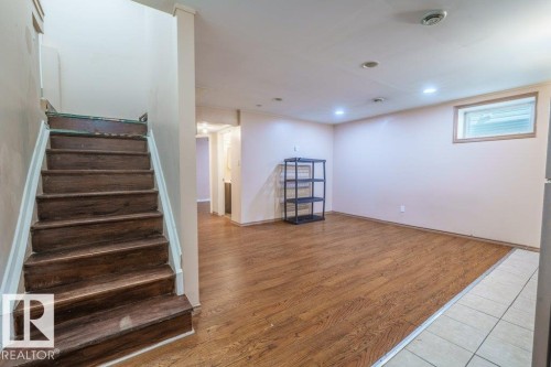 3024 32 Avenue, Edmonton, AB - Indoor