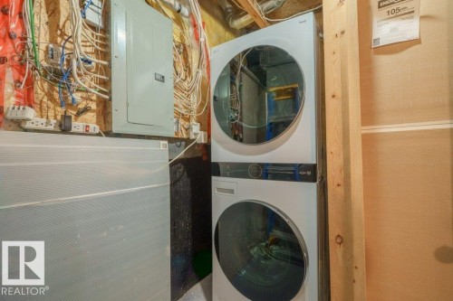 3024 32 Avenue, Edmonton, AB - Indoor Photo Showing Laundry Room
