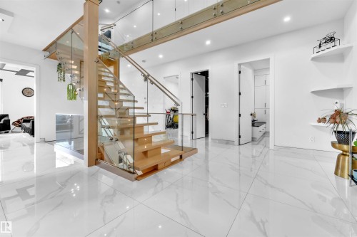 8118 Orchards Green, Edmonton, AB - Indoor Photo Showing Other Room