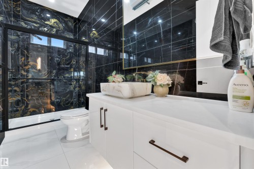 8118 Orchards Green, Edmonton, AB - Indoor