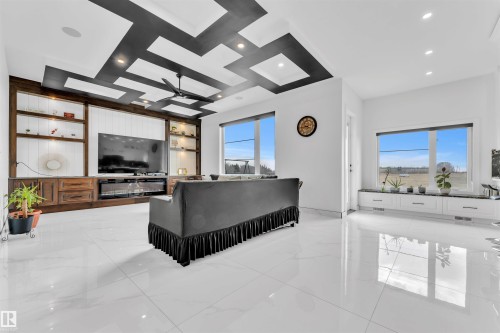 8118 Orchards Green, Edmonton, AB - Indoor Photo Showing Other Room