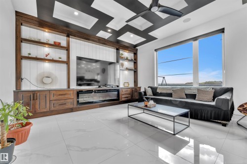 8118 Orchards Green, Edmonton, AB - Indoor Photo Showing Other Room