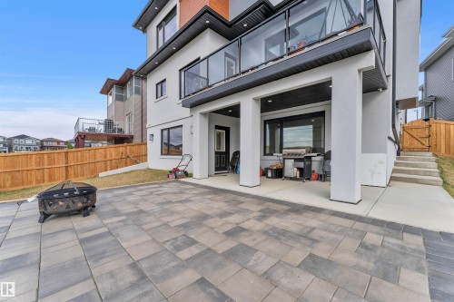 8118 Orchards Green, Edmonton, AB - Outdoor