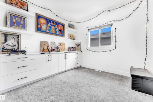8118 Orchards Green, Edmonton, AB - Indoor