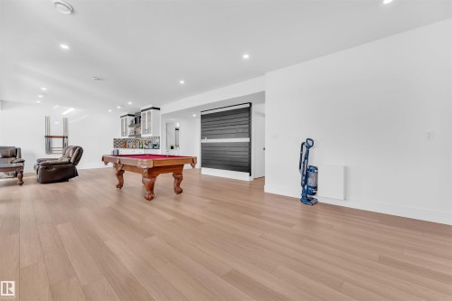 8118 Orchards Green, Edmonton, AB - Indoor Photo Showing Other Room