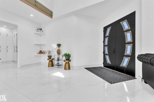 8118 Orchards Green, Edmonton, AB - Indoor Photo Showing Other Room