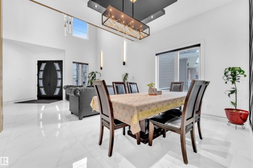 8118 Orchards Green, Edmonton, AB - Indoor Photo Showing Dining Room