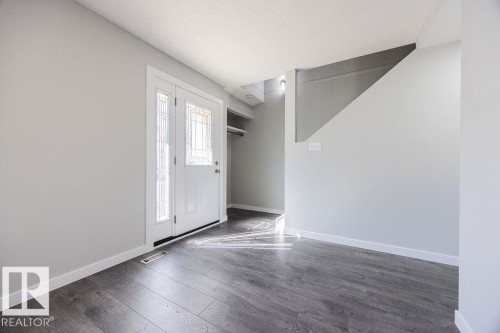 113 Abbottsfield Road, Edmonton, AB - Indoor Photo Showing Other Room