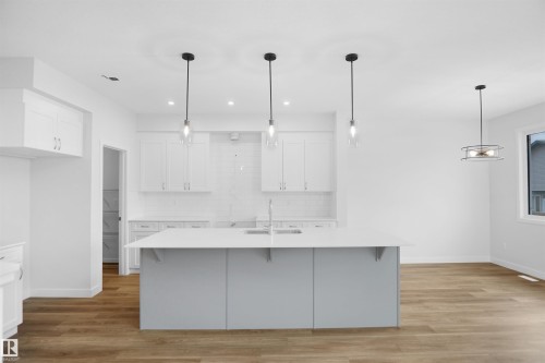 1177 South Creek Wynd, Stony Plain, AB - Indoor Photo Showing Kitchen With Upgraded Kitchen