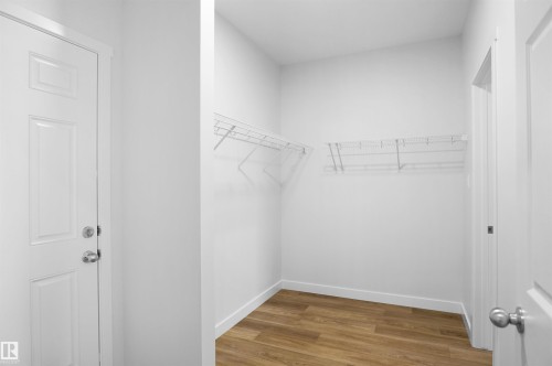 1177 South Creek Wynd, Stony Plain, AB - Indoor With Storage