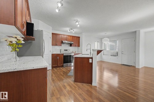 1311 117 Street, Edmonton, AB - Indoor Photo Showing Kitchen