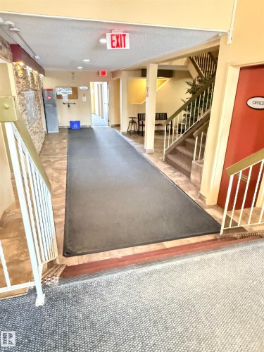 202 3610 43 Avenue, Edmonton, AB - Indoor Photo Showing Other Room