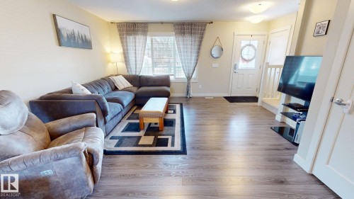 30 Sierra Wynd, Fort Saskatchewan, AB - Indoor Photo Showing Living Room