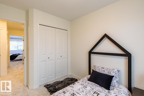 140 Pierwyck Loop, Spruce Grove, AB - Indoor Photo Showing Bedroom