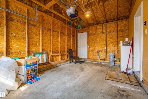 #51, 2503 24 Street, Edmonton, AB - Indoor