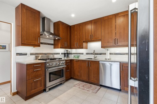 6308 131 Street, Edmonton, AB - Indoor Photo Showing Kitchen