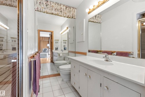 6308 131 Street, Edmonton, AB - Indoor Photo Showing Bathroom